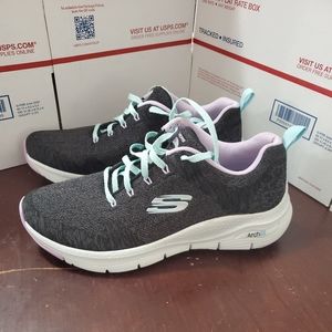 Skechers Women's Arch Fit Comfy Wave Black Purple Sneaker Shoes 149414 Size 8